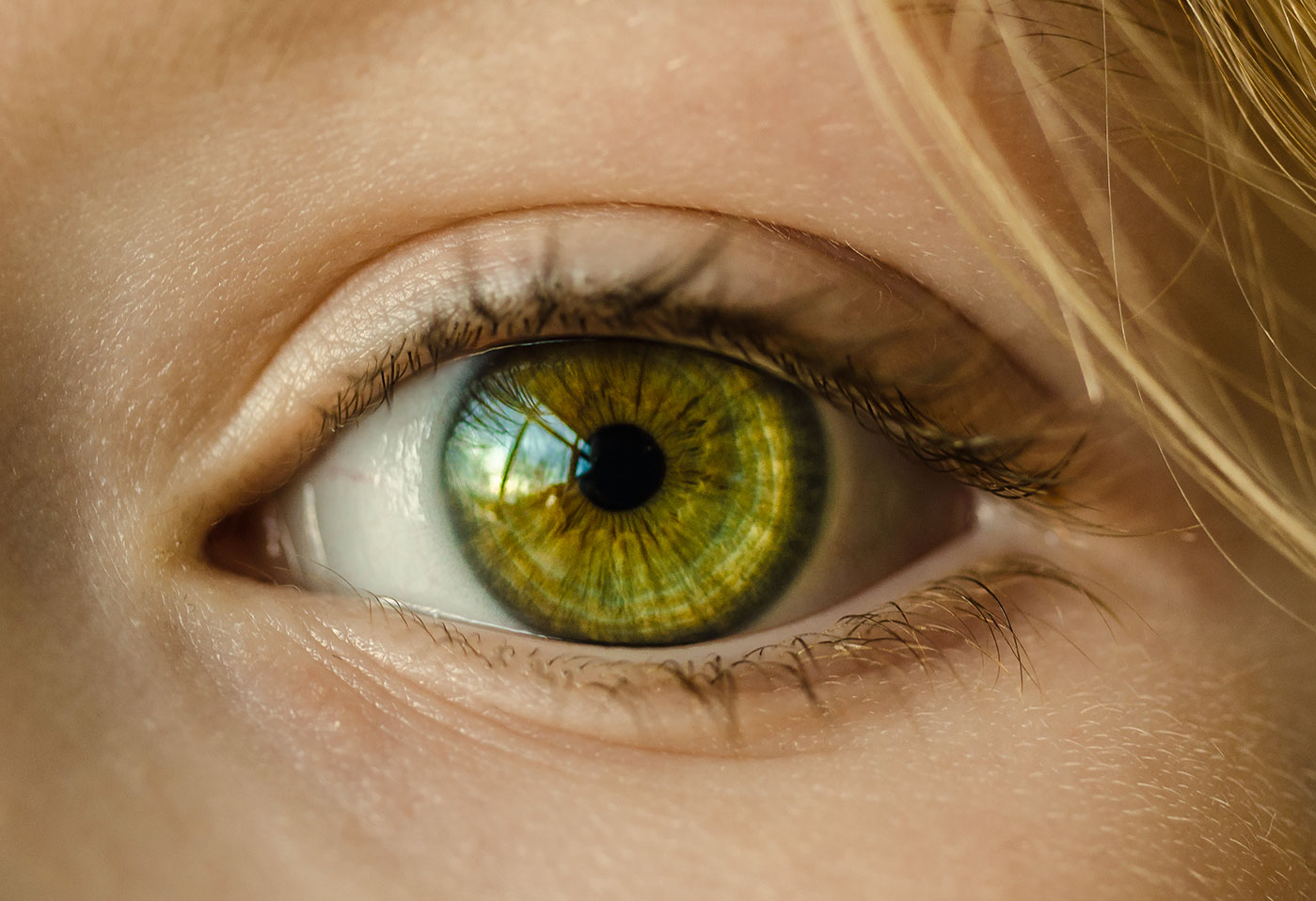 Green eye
